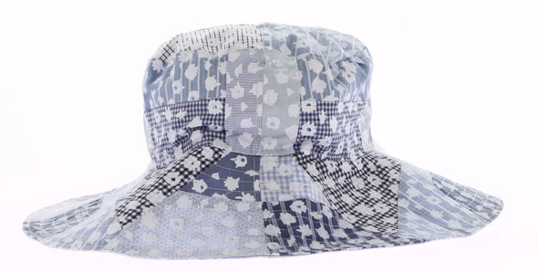 Chapeau bleu imprimé patchwork