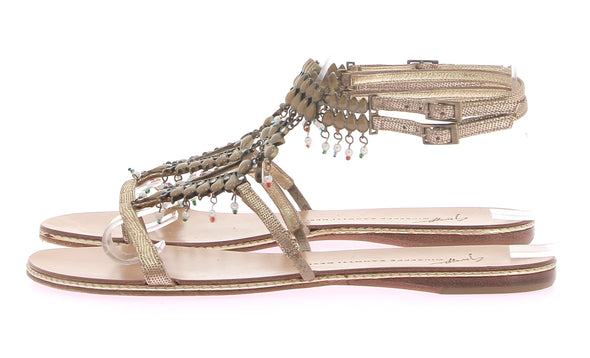 Sandales avec perles et bijoux