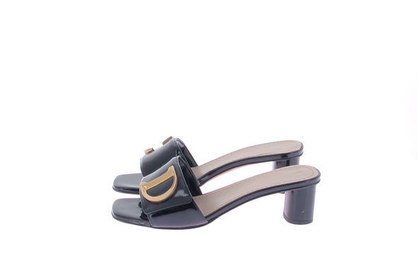 Mules en cuir vernis noir