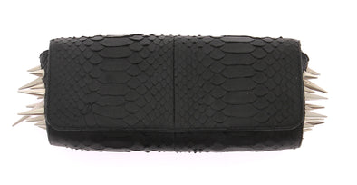 Pochette noire cloutée