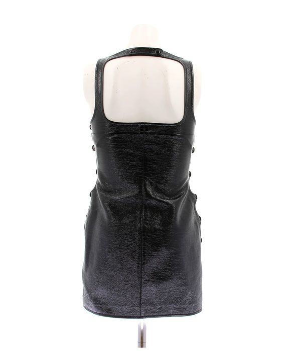 Robe noire en vinyle