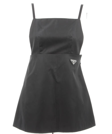 Robe noire en nylon