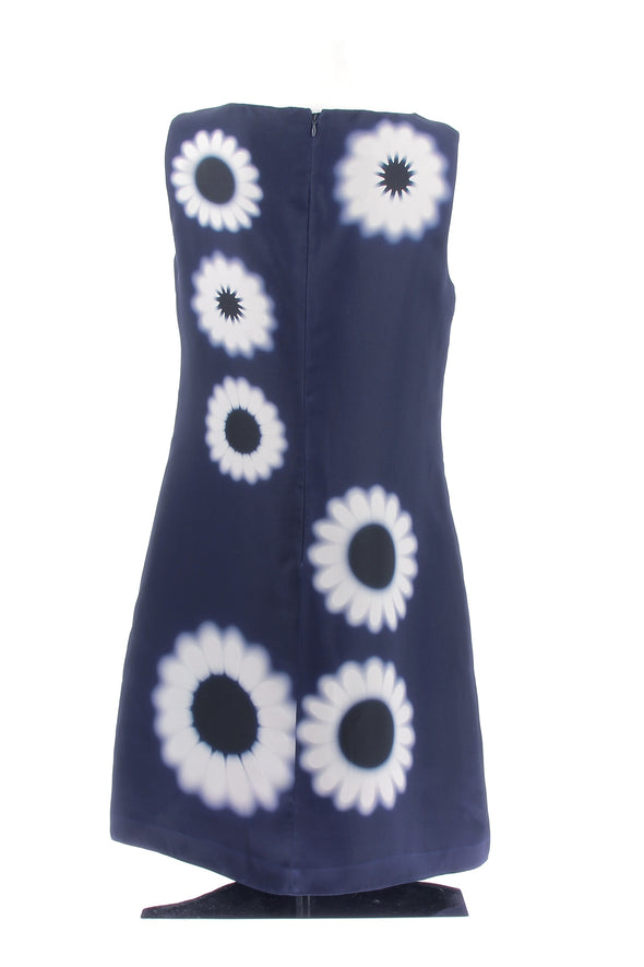 Robe bleu foncé à imprimé floral