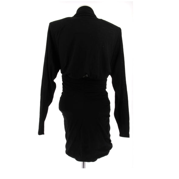 Robe noire en laine