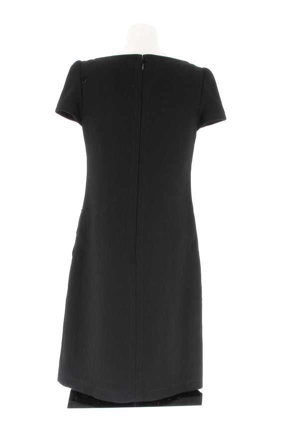 Robe noire à poches