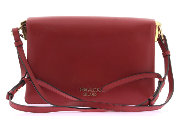 Sac à rabat en cuir rouge