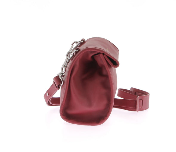 Sac à main en cuir rouge