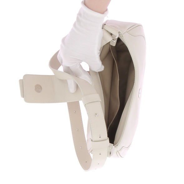 Sac baguette en cuir blanc