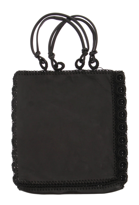 Sac plat en cuir et crochet noir