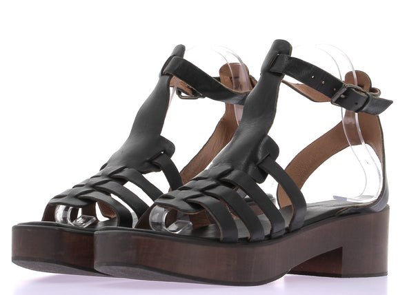 Sandales en cuir marron foncé