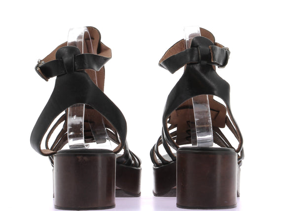 Sandales en cuir marron foncé