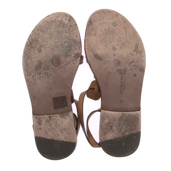 Sandales marrons avec pierres