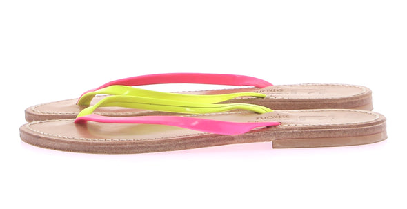 Tongs roses et jaune fluo