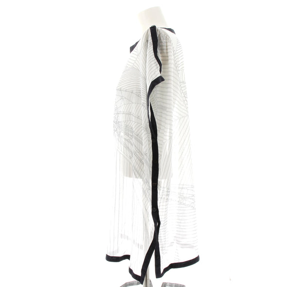 Tunique blanche à motifs