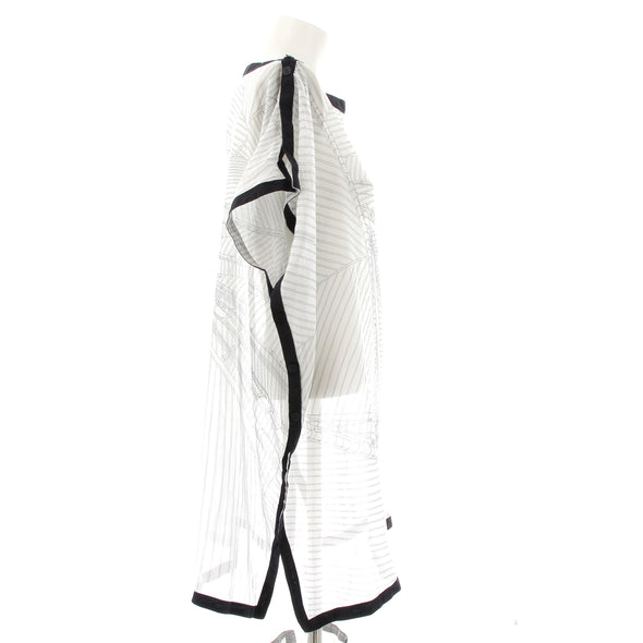 Tunique blanche à motifs