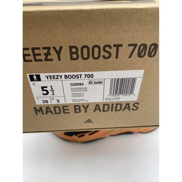 Baskets boost 700 V2 - Yeezy X Adidas