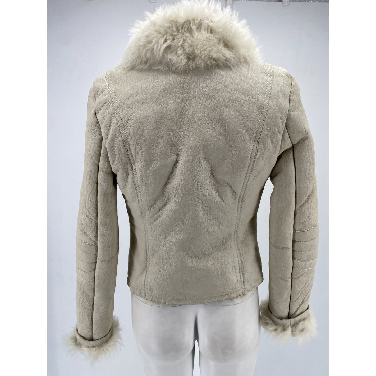 Veste en cuir – Personal Seller Paris - Main Image