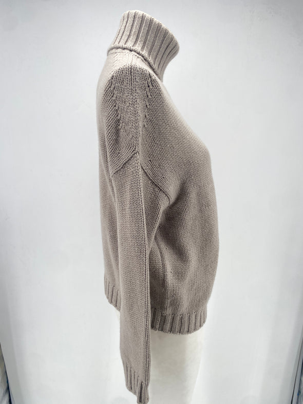 Pull col roulé