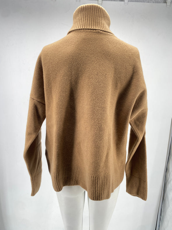 Pull col roulé