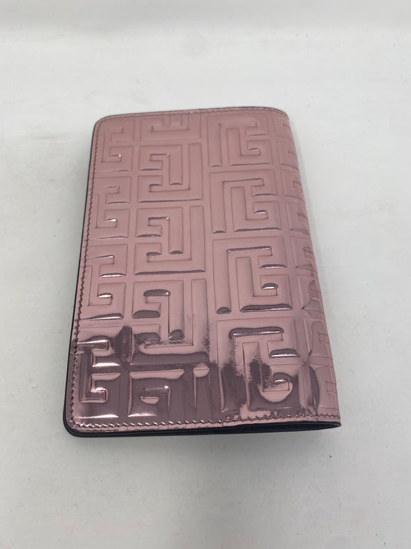 Porte-passeport en cuir métallisé