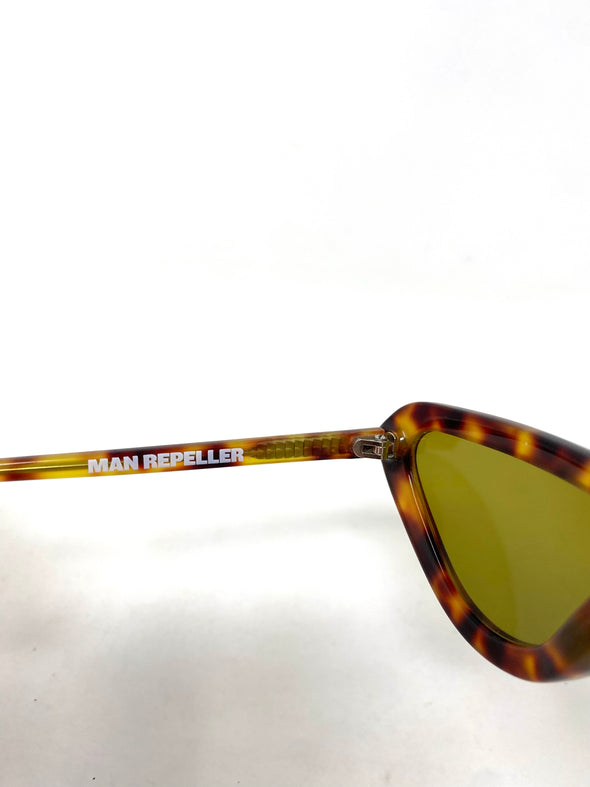 Solaires "Unibrow" - Man Repeller