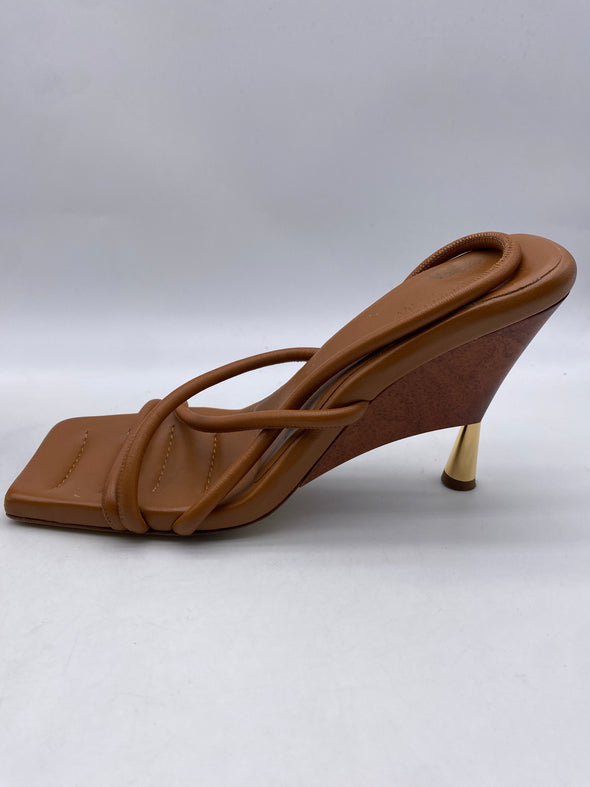 Sandales en cuir camel