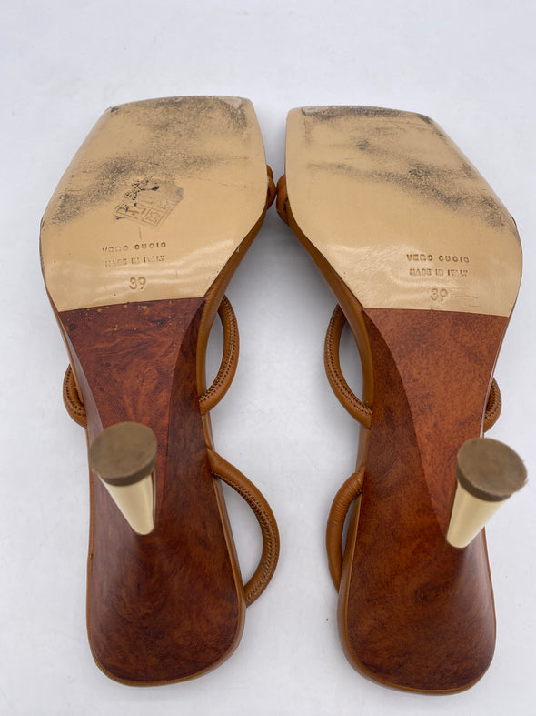 Sandales en cuir camel