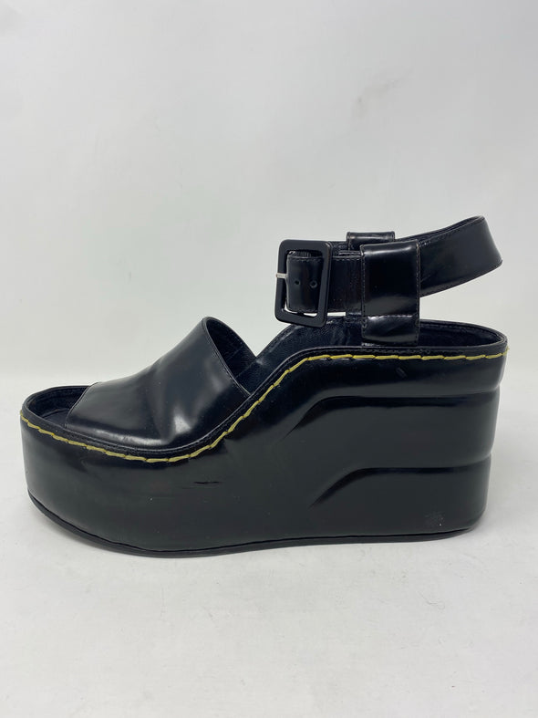 Sandales à plateforme en cuir verni noir
