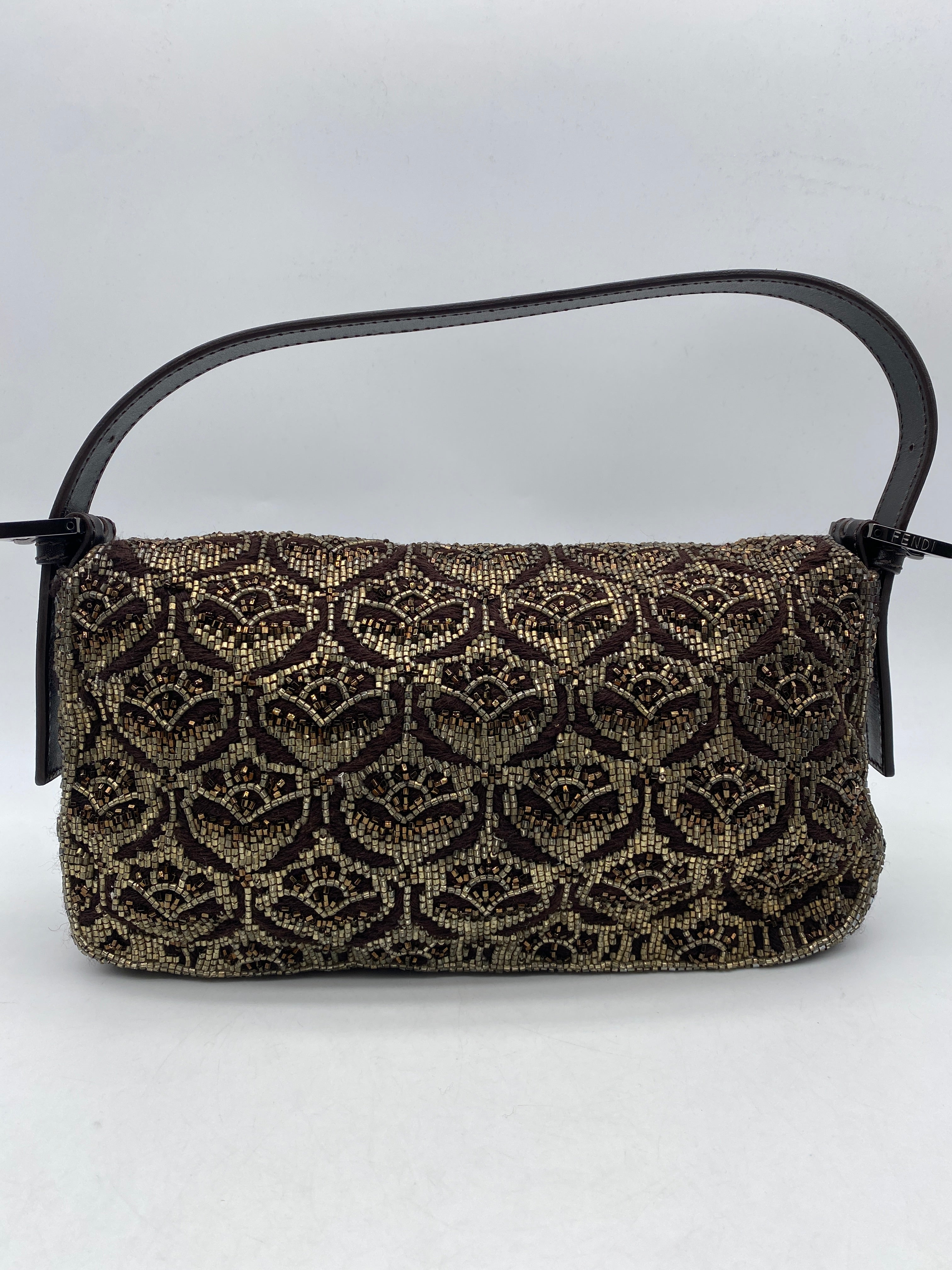 Sac baguette brodé de perles – Personal Seller Paris